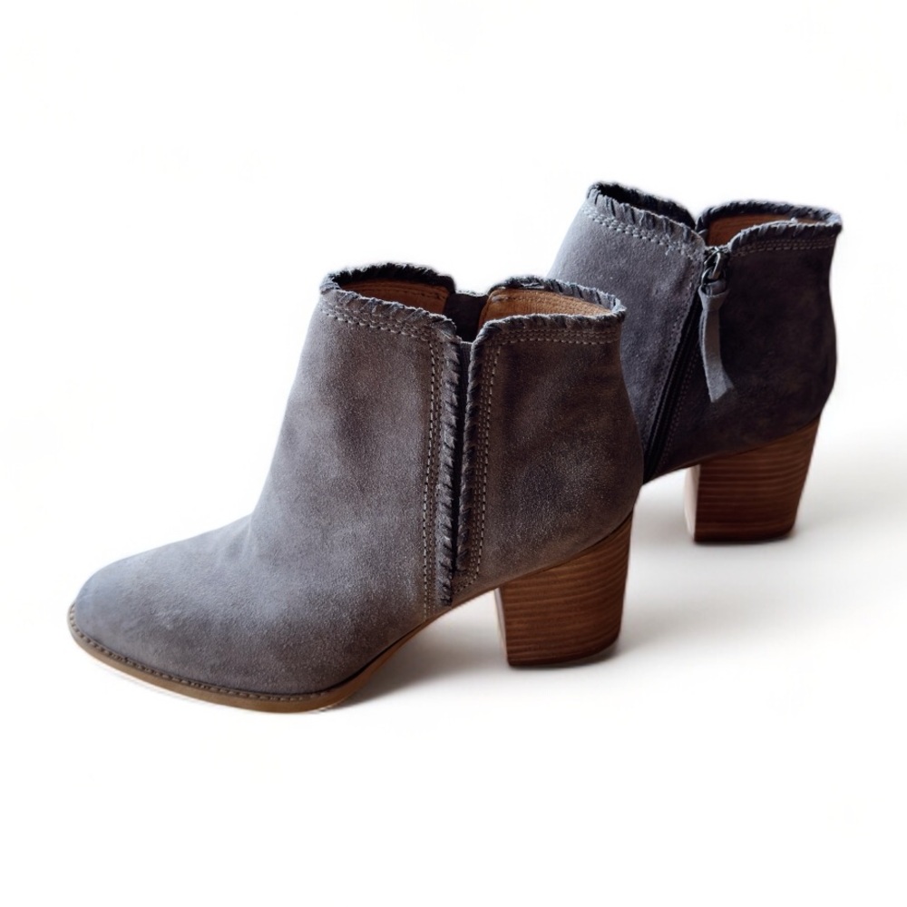 Sofft Wilton Gray Suede Leather Whip Stitch Side Zip Ankle Bootie sz 9.5